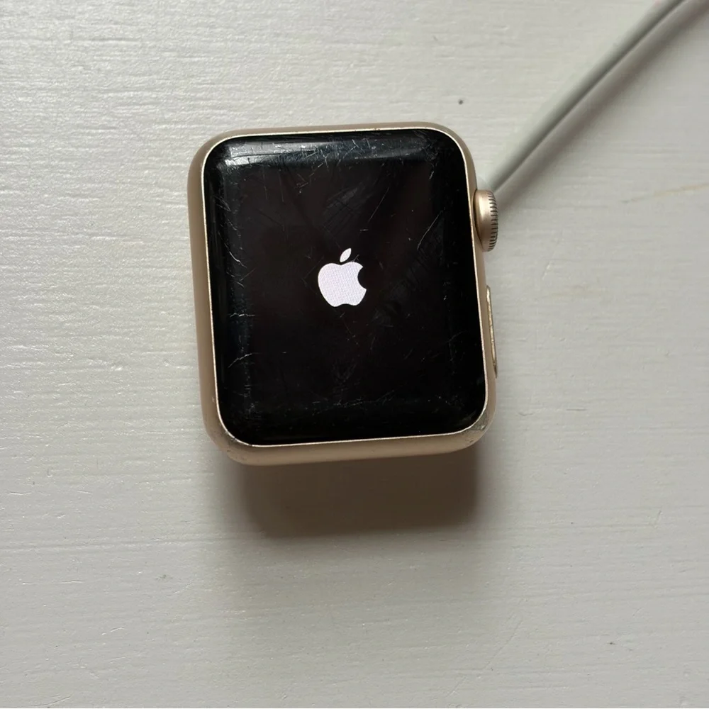 Apple Watch (38mm) Series 1 Gold Aluminum First Generation For Parts / Repair